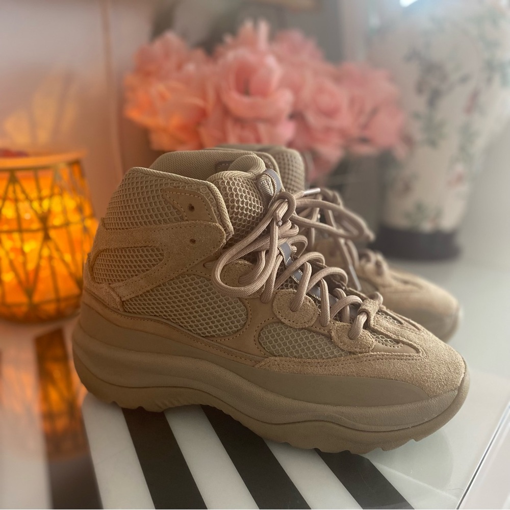 ADIDAS YEZZY DESERT BOOTS